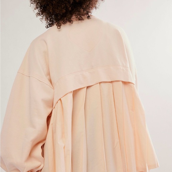 NWT Free People Ellie Sweatshirt - color Strawberry Cream Combo, size M - Picture 4 of 8